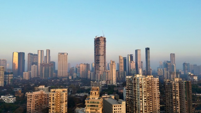 Contemporary IT park office building in Noida