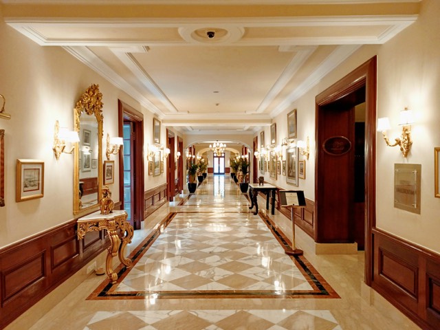 Prime retail frontage in central Delhi